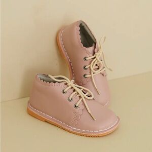 Georgie Scalloped Lace Up Boot kids size 1